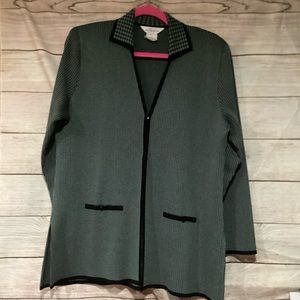 EXCLUSIVELY MISOOK Houndstooth Cardigan Jacket w/Collar, LARGE, Black & Gray